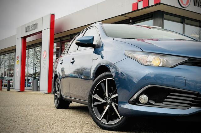 Toyota AURIS Touring Sports 1.8 Hybrid Dynamic Ultimate | TREKHAAK | STOELVERWARMING