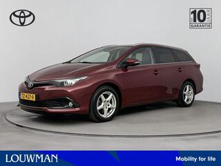 toyota-auris-touring-sports-1.8-hyb