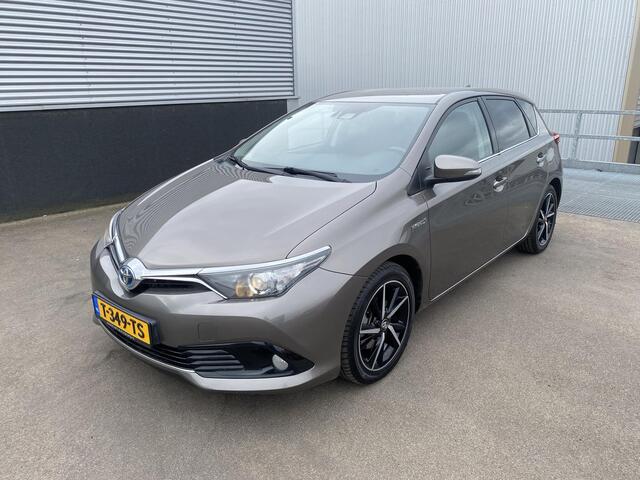 Toyota AURIS 1.8 Hybrid Dynamic Navigatie, achteruitrij camera, cruise control, keyless entry- & start, automaat!