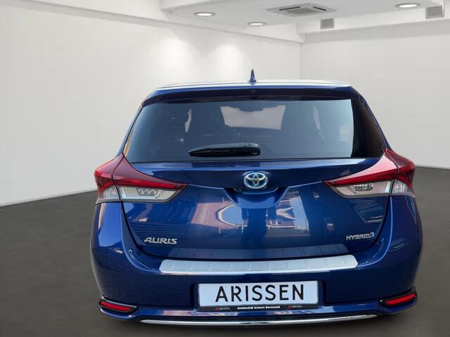 Toyota AURIS 1.8 Hybrid Black Edition