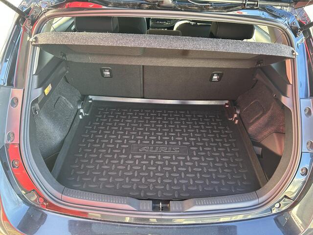 Toyota AURIS 1.8 Hybrid Dynamic | Delaer onderhouden | Smart Entry | Deep titanium kleur