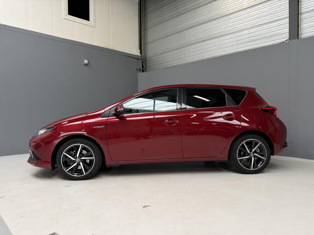 Toyota AURIS 1.8 Hybrid Black Edition LED|Camera|Cruise