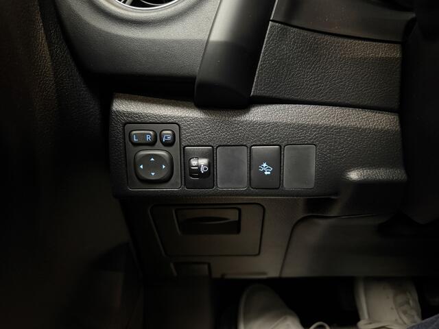 Toyota AURIS 1.8 Hybrid Black Edition LED|Camera|Cruise