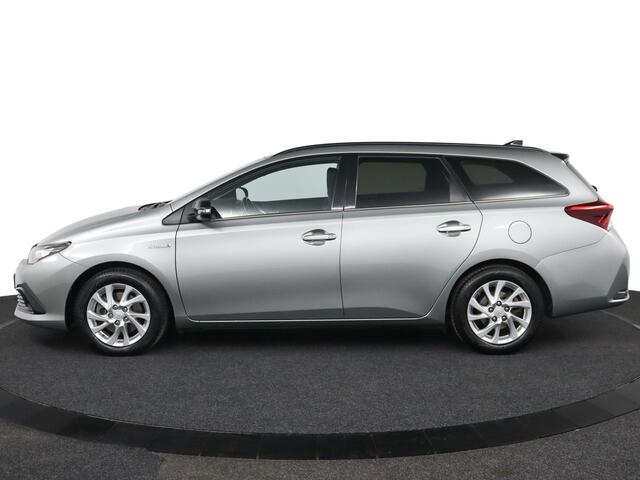 Toyota AURIS Touring Sports 1.8 Hybrid Black Edition | Cruise control | Navigatie | Parkeer camera |
