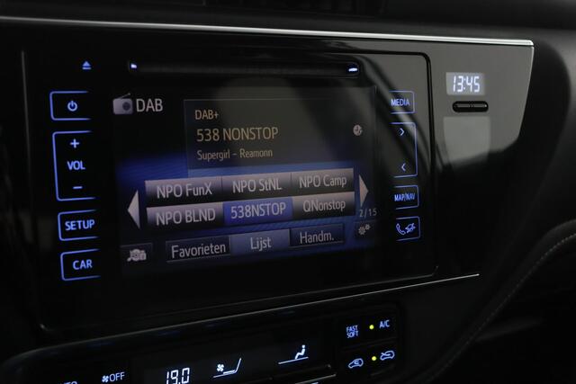 Toyota AURIS Touring Sports 1.8 Hybrid Black Edition | Cruise control | Navigatie | Parkeer camera |