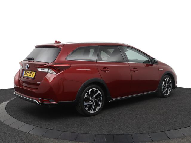 Toyota AURIS 1.8 Hybrid Dynamic Ultimate | Stoelverwarming | Parkeercamera | Cruise control |