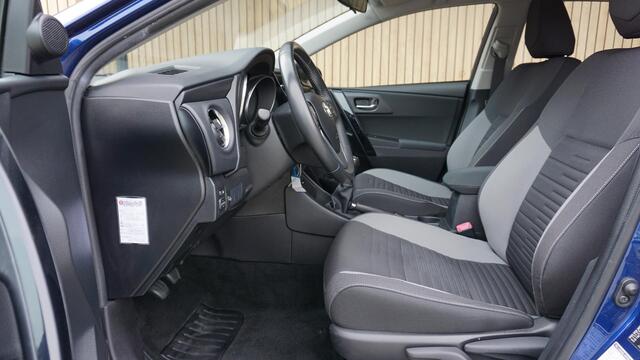 Toyota AURIS 1.2T 115pk Aspiration Clima Trekhaak 16inch LM *117132km* NL auto Cruise Navi *2de eign*