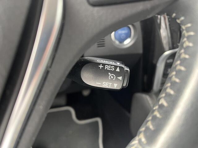 Toyota AURIS Touring Sports 1.8 Hybrid Executive | Navi | Camera | All Seasonbanden