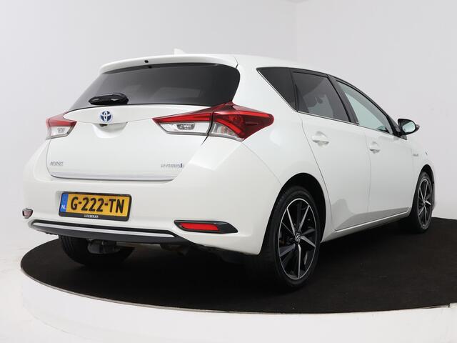 Toyota AURIS 1.8 Hybrid Black Edition | Navigatie | Trekhaak | Stoelverwarming | Camera |