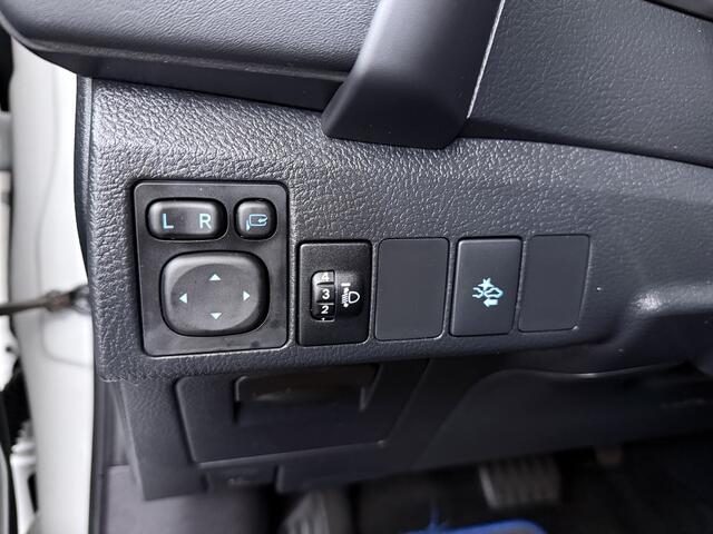 Toyota AURIS 1.8 Hybrid Black Edition | Navigatie | Trekhaak | Stoelverwarming | Camera |