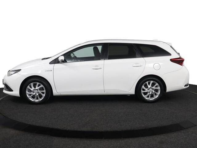 Toyota AURIS Touring Sports 1.8 Hybrid Dynamic Go | Parkeercamera | Cruise control |