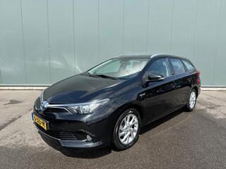 toyota-auris-touring-sports-1.8-hyb
