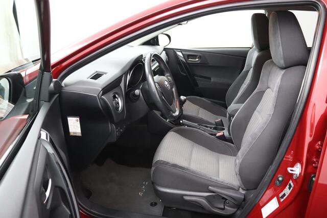 Toyota AURIS 1.2T Energy Plus | Trekhaak | Parkeersensoren en Camera Achter | Navigatie | Keyless Entry |