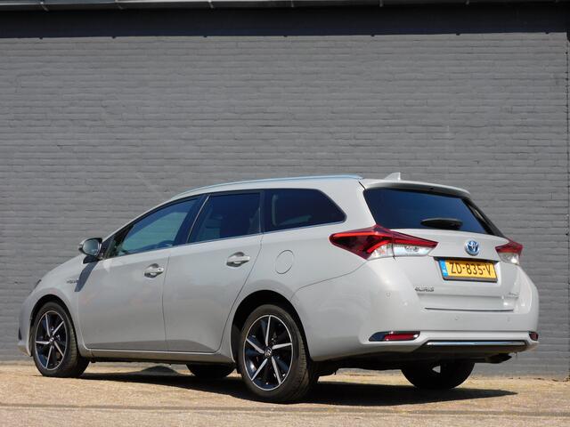 Toyota AURIS Touring Sports 1.8 Hybrid Dynamic Ultimate 1e EIGENAAR! DEALER ONDERHOUDEN! STOELVERW! CAMERA! BLUETOOTH! NAVI! CLIMA! CRUISE!