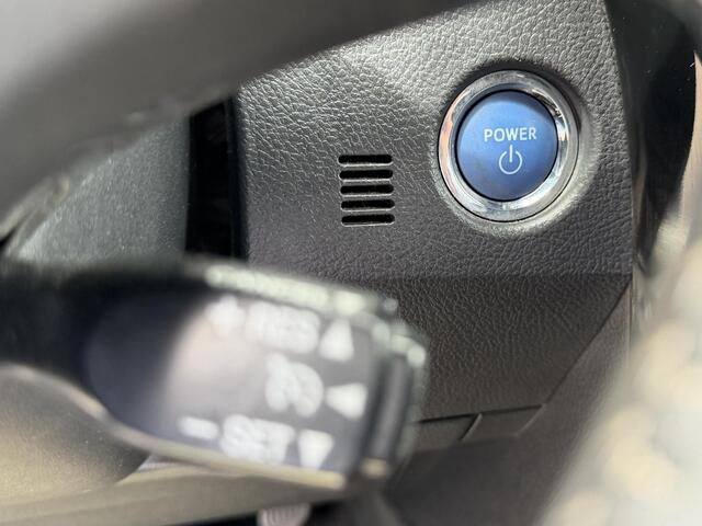 Toyota AURIS 1.8 Hybrid Black Edition