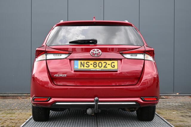 Toyota AURIS Touring Sports 1.2T Volcano Edition trekhaak panoramadak