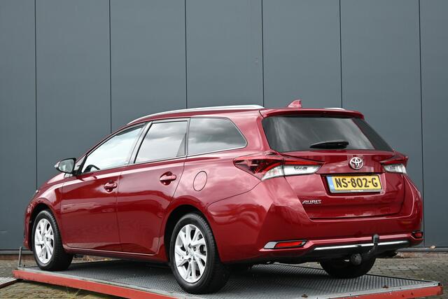 Toyota AURIS Touring Sports 1.2T Volcano Edition trekhaak panoramadak