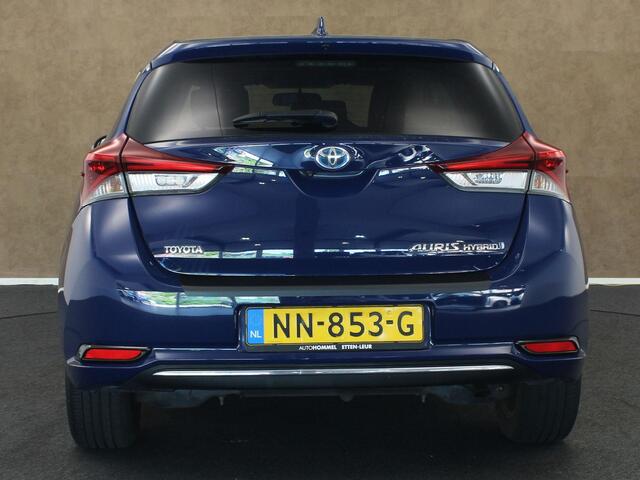 Toyota AURIS 1.8 Hybrid Trend - ORIGINEEL NEDERLANDSE AUTO - ACHTERUITRIJCAMERA - AUTOMATISCHE CLIMATE CONTROL - NAVIGATIESYSTEEM FULL MAP - PANORAMADAK - CRUISE CONTROL - RIJSTROOKSENSOR - VERKEERSBORDDETECTIE - GROOTLICHTASSISTENT - DAB ONTVANGER - LICHTMETALEN VELG