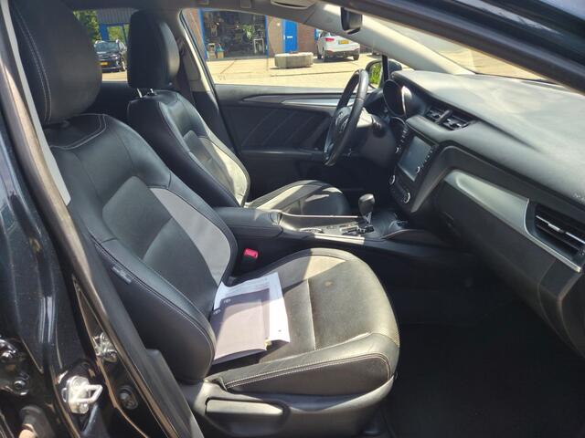 Toyota AVENSIS Touring Sports 1.8 VVT-i Dynamic Leer/Navi/Clima/Stoelverw