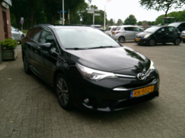 Toyota AVENSIS Touring Sports 1.8 VVT-i SkyView Edition Trekhaak