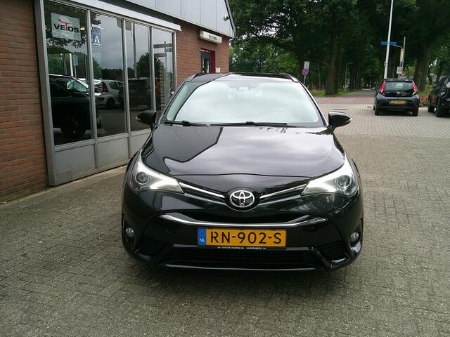 Toyota AVENSIS Touring Sports 1.8 VVT-i SkyView Edition Trekhaak