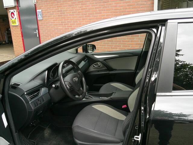 Toyota AVENSIS Touring Sports 1.8 VVT-i SkyView Edition Trekhaak