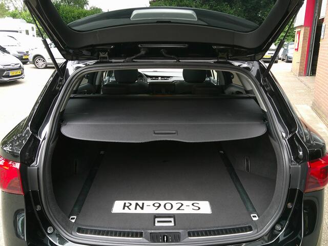 Toyota AVENSIS Touring Sports 1.8 VVT-i SkyView Edition Trekhaak