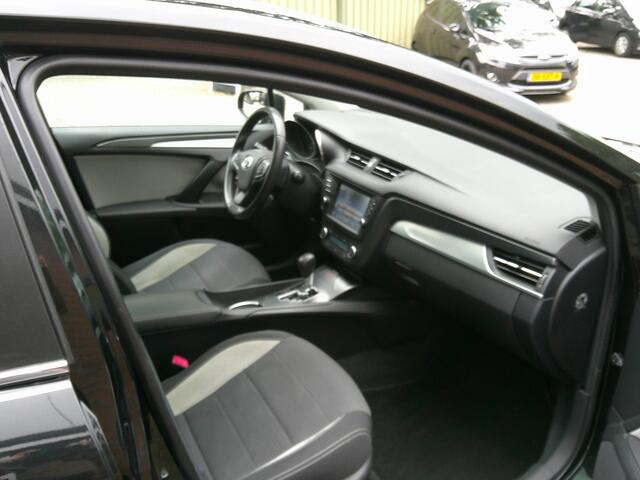 Toyota AVENSIS Touring Sports 1.8 VVT-i SkyView Edition Trekhaak