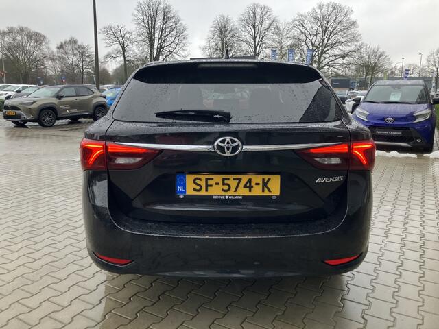 Toyota AVENSIS Touring Sports 1.8 VVT-i Executive | Leder | Navigatie | Stoelverw