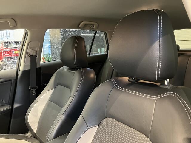 Toyota AVENSIS Touring Sports 1.8 VVT-i Executive | Leder | Navigatie | Stoelverw