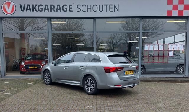 Toyota AVENSIS Touring Sports 1.8 VVT-i Volcano Edition