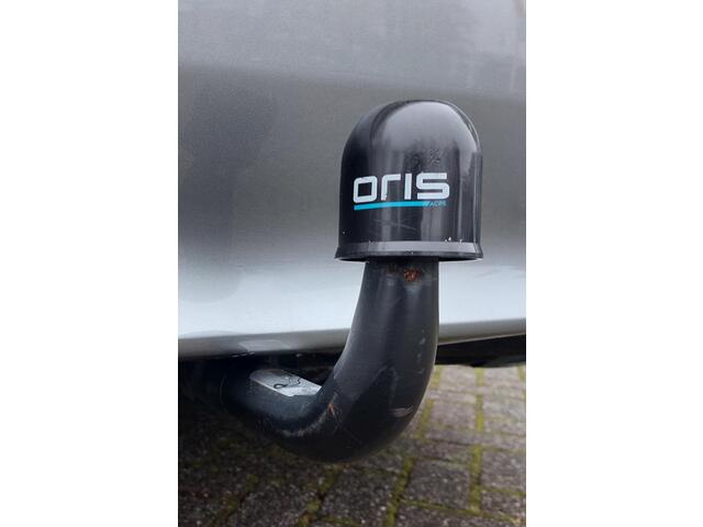 Toyota AVENSIS Touring Sports 1.8 VVT-i Volcano Edition