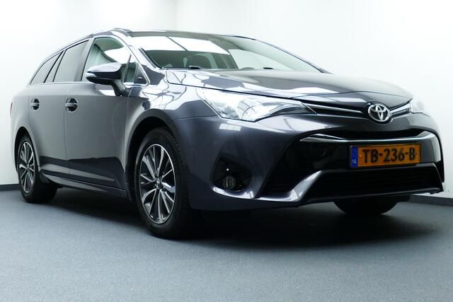 Toyota AVENSIS Touring Sports 1.8 VVT-i SkyView Edition 1-Eig. Panodak, Camera, Clima, Haak 1600kg