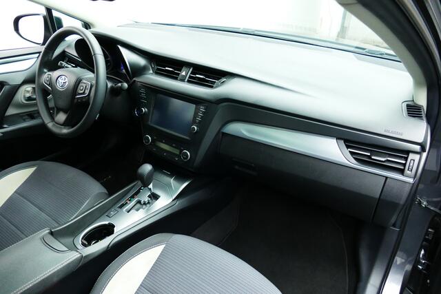 Toyota AVENSIS Touring Sports 1.8 VVT-i SkyView Edition 1-Eig. Panodak, Camera, Clima, Haak 1600kg