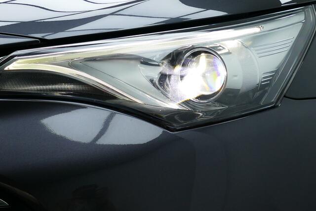 Toyota AVENSIS Touring Sports 1.8 VVT-i SkyView Edition 1-Eig. Panodak, Camera, Clima, Haak 1600kg