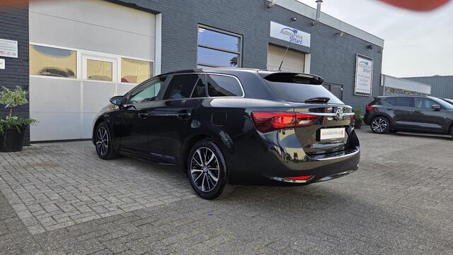 Toyota AVENSIS Touring Sports 1.8 VVT-i Team D | AUTOMAAT | 1e EIGENAAR | VOLLEDIGE AANTOONBAAR ONDERHOUDEN