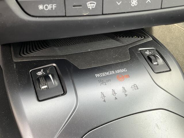 Toyota AVENSIS Touring Sports 1.8 VVT-i SkyView Limited Automaat Trekhaak Stoelverw Camera Dealer-Onderhouden!