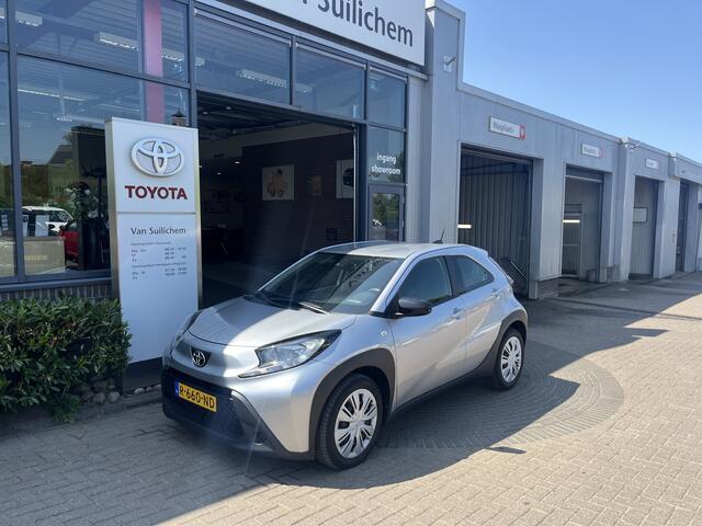 Toyota AYGO X 1.0 VVT-i S-CVT Play
