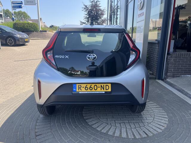 Toyota AYGO X 1.0 VVT-i S-CVT Play