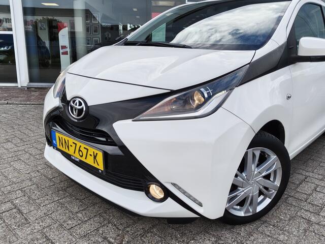 Toyota AYGO 1.0 VVT-i x-sport | Navi | Lichtmetalen Velgen | Achteruitrijcam