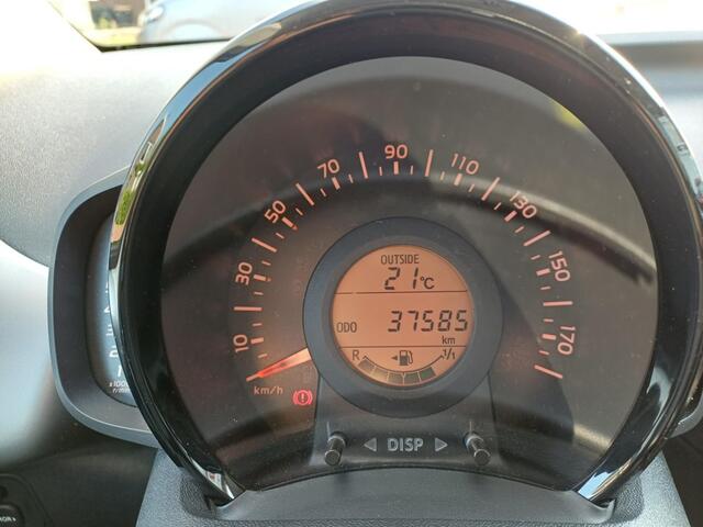 Toyota AYGO 1.0 VVT-i x-nav