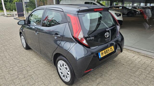 Toyota AYGO 1.0 x-play Automaat | NL auto | All-in | dealeronderhouden