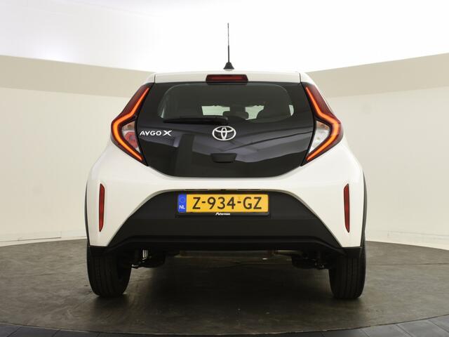 Toyota AYGO 1.0 VVT-i MT Play | DAB | Carplay | Adaptive Cruise