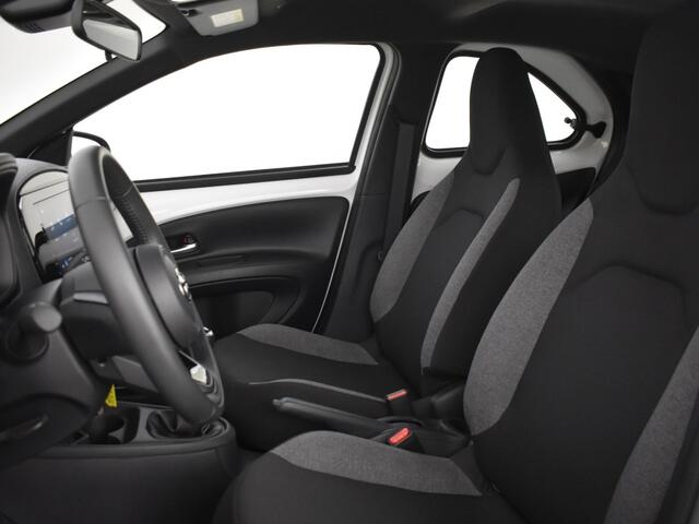 Toyota AYGO 1.0 VVT-i MT Play | DAB | Carplay | Adaptive Cruise
