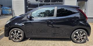 toyota-aygo-1.0-vvt-i-x-first-**5dr