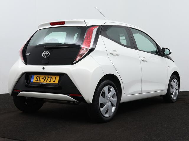 Toyota AYGO 1.0 VVT-i x-nav | Airco | Parkeercamera | Dealeronderhouden |