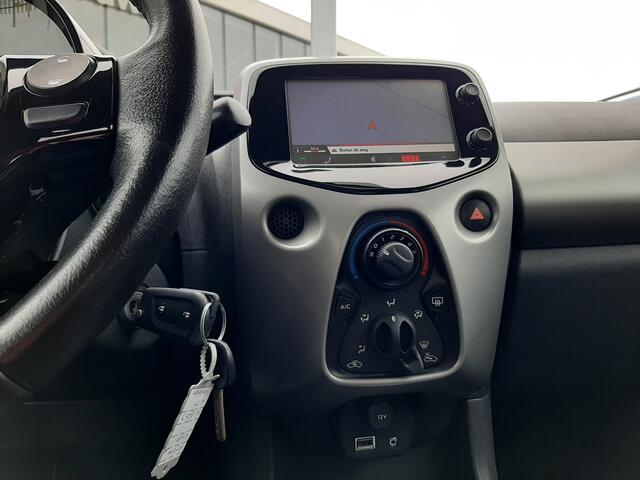 Toyota AYGO 1.0 VVT-i x-nav | Airco | Parkeercamera | Dealeronderhouden |