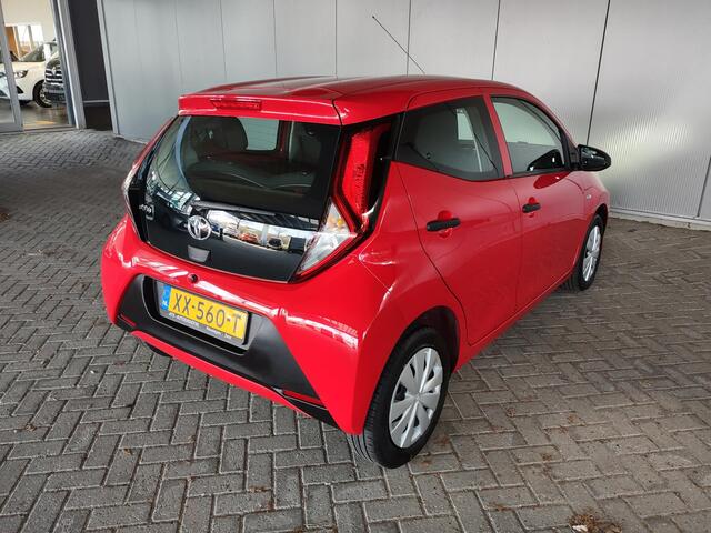 Toyota AYGO 1.0 VVT-i x-fun ,37.000 km