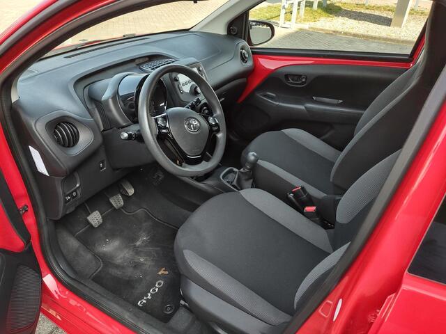 Toyota AYGO 1.0 VVT-i x-fun ,37.000 km