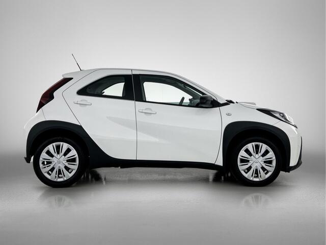 Toyota AYGO X 1.0 VVT-i S-CVT Play